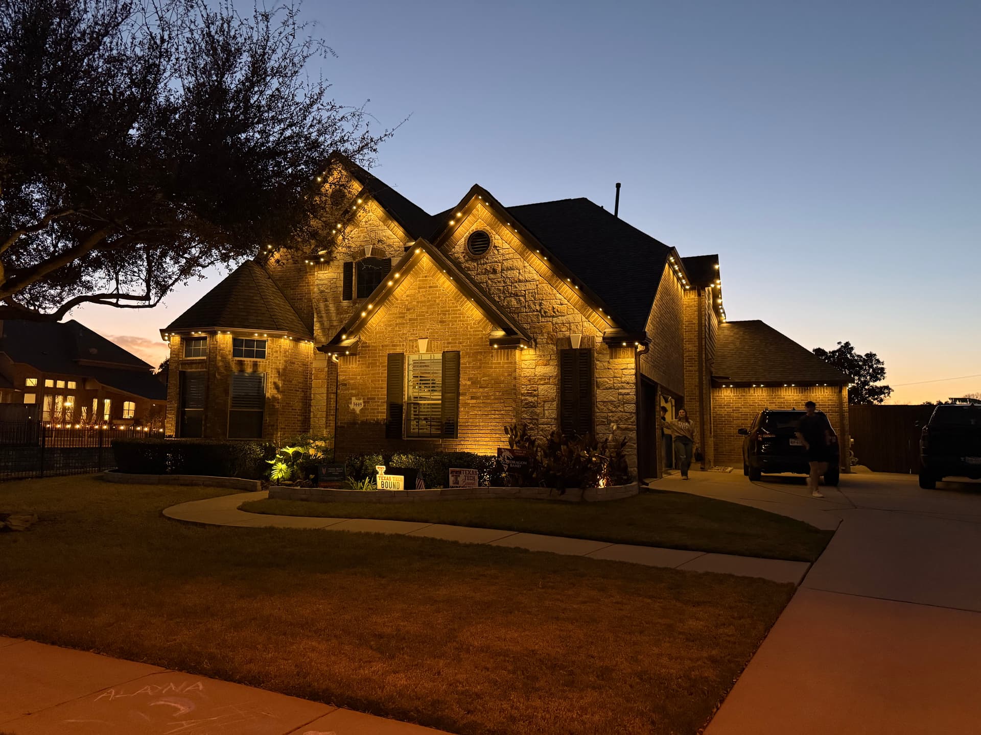 How much does permanent architectural lighting cost in Minneapolis? image