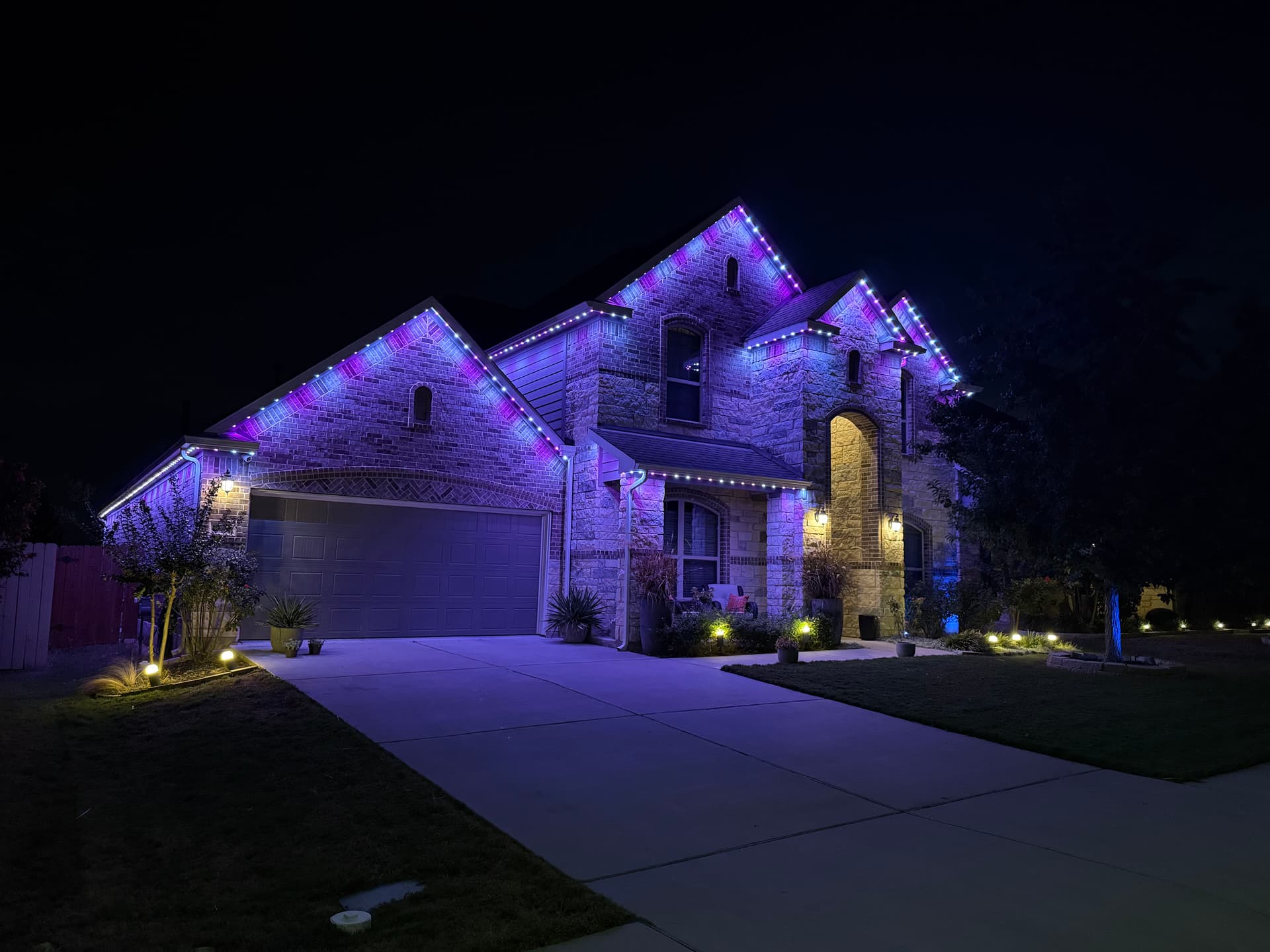 Gallery photos for Permanent Architectural Lighting on a Dark Brick Home in Rosemount: Image #5