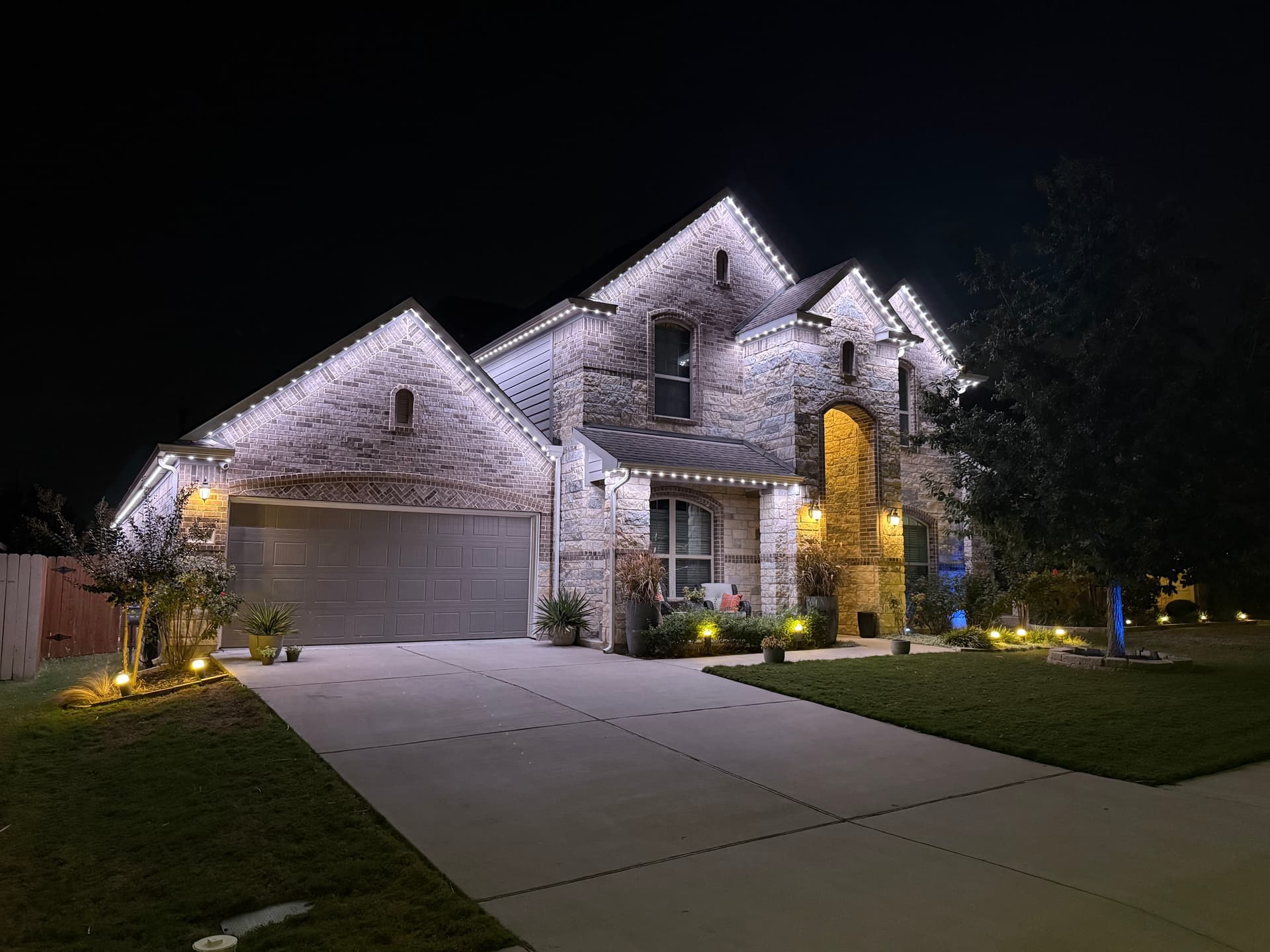 Gallery photos for Permanent Architectural Lighting on a Dark Brick Home in Rosemount: Image #3
